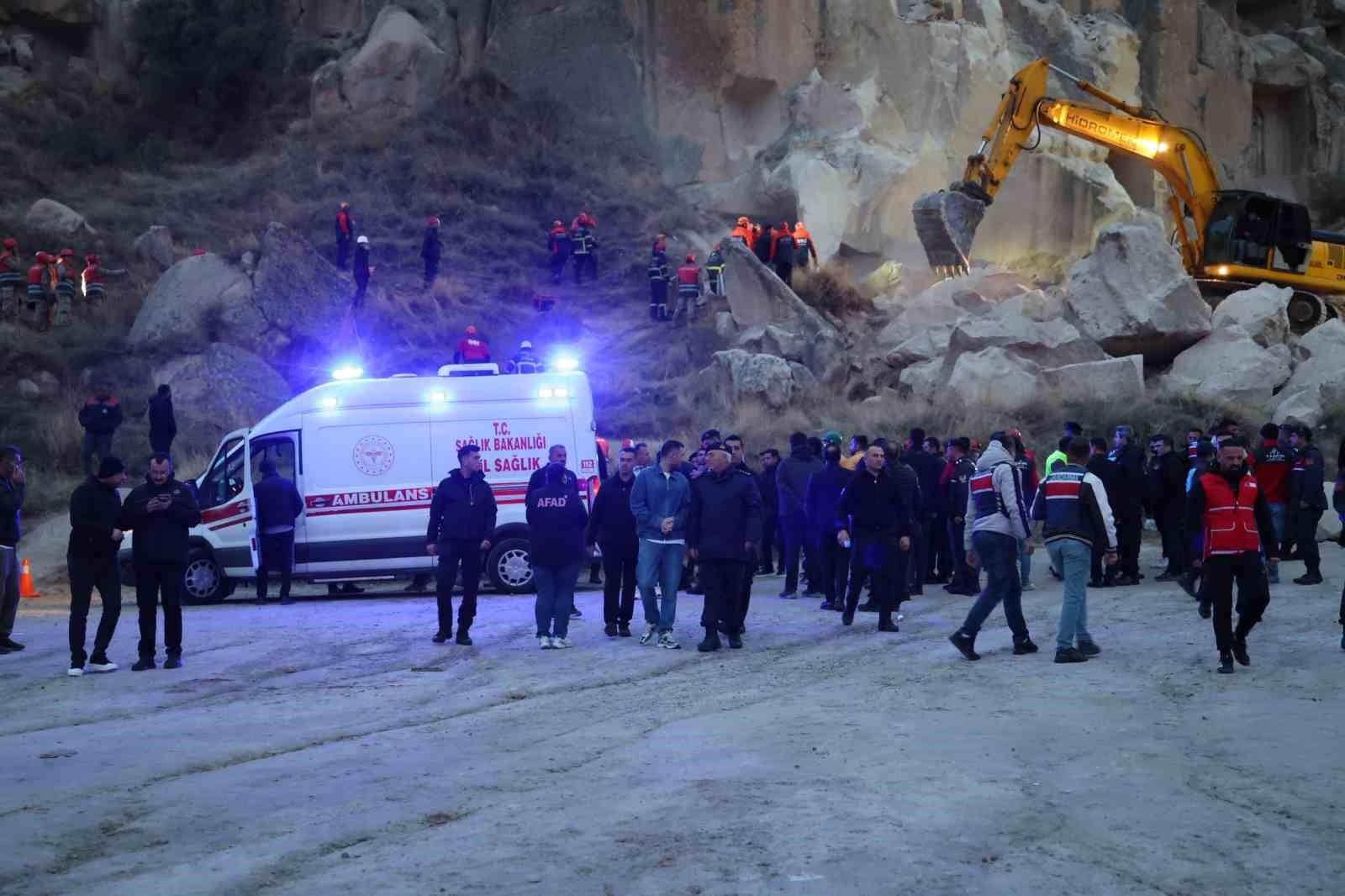 Kapadokya’da yıkılan peribacasının altında kalan 1 kişinin cansız bedenine ulaşıldı