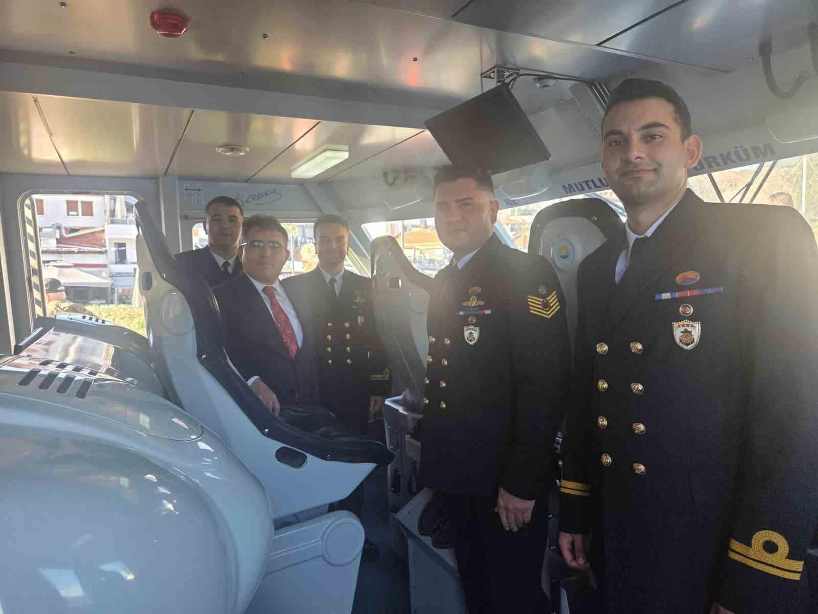 Marmaris’te askeri gemilere yoğun ilgi