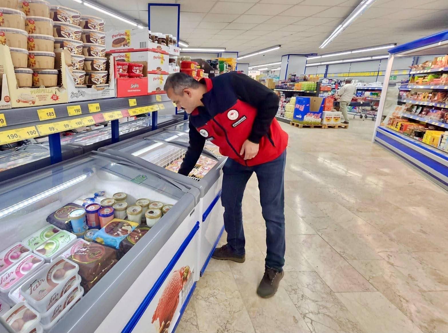 Afyonkarahisar’da marketlere yönelik fiyat denetimleri sürüyor
