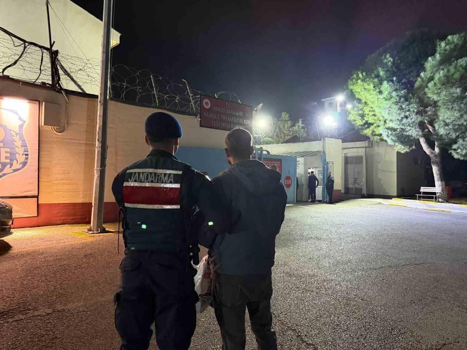 Manisa’da 21 yıl 4 ay hapis cezasıyla aranan şahıs JASAT’tan kaçamadı