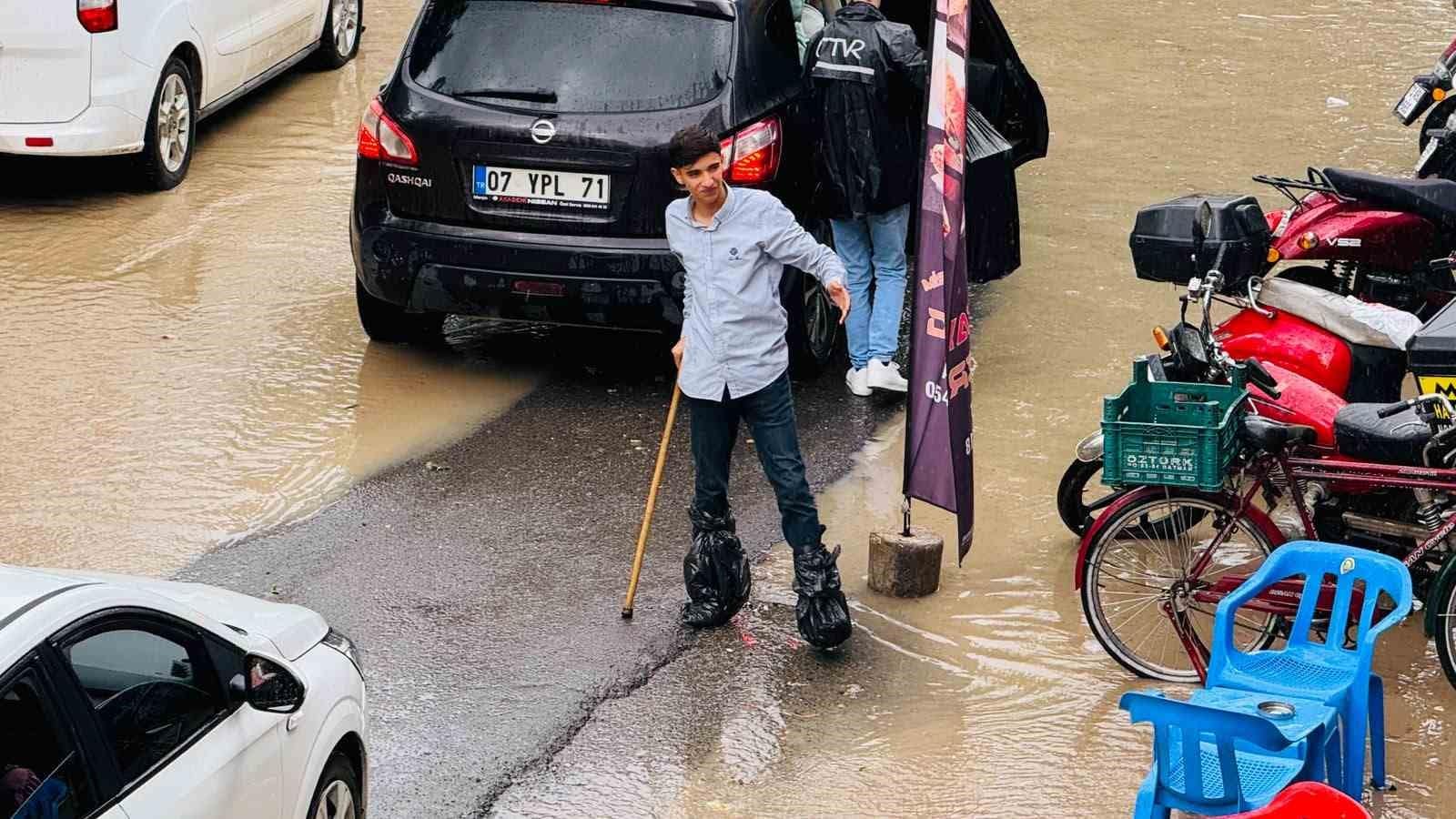 Şırnak’ta sağanak nedeni ile hayat durdu