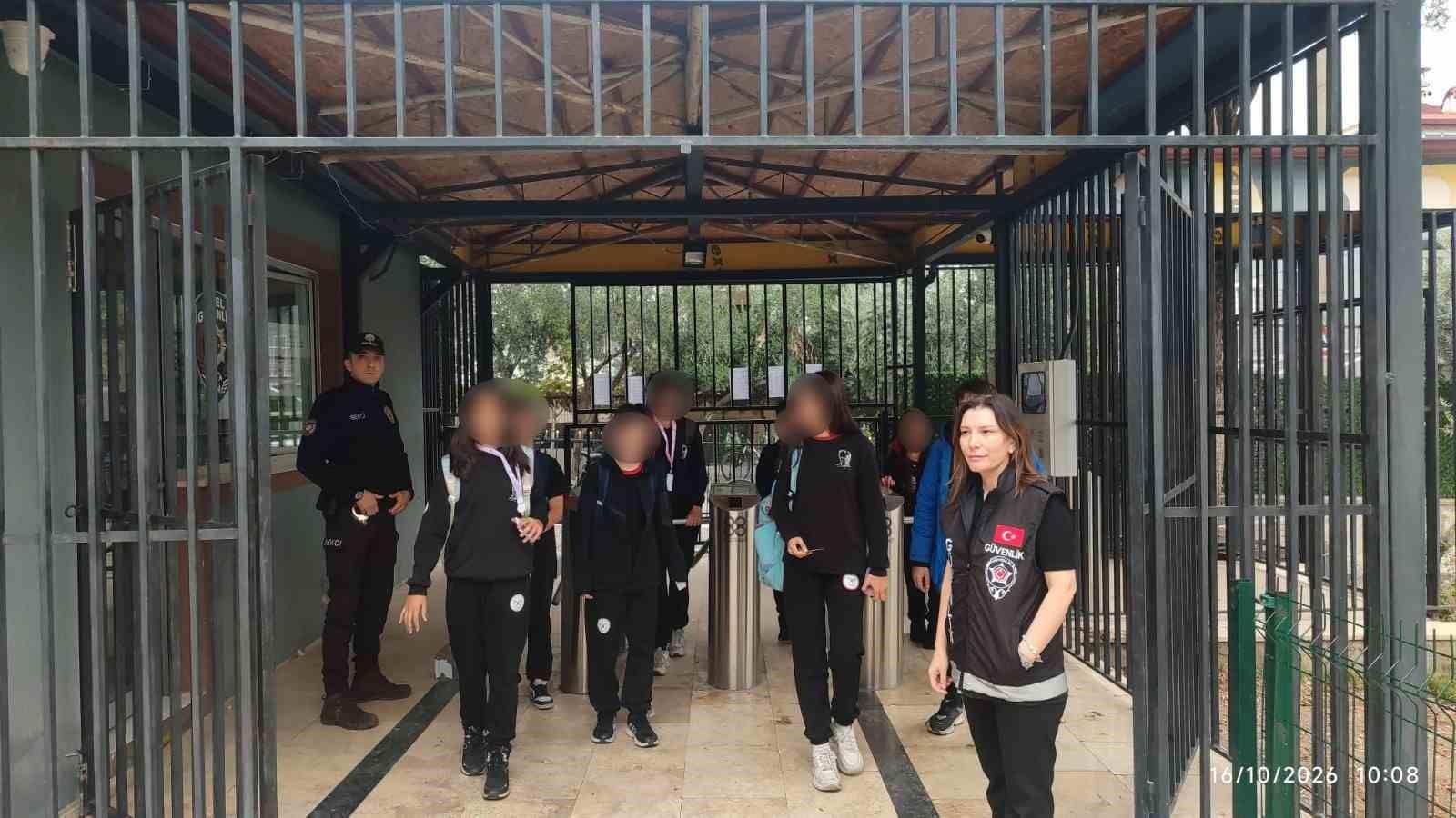 Denizli’de okullarda dedektörlü güvenlik seferberliği