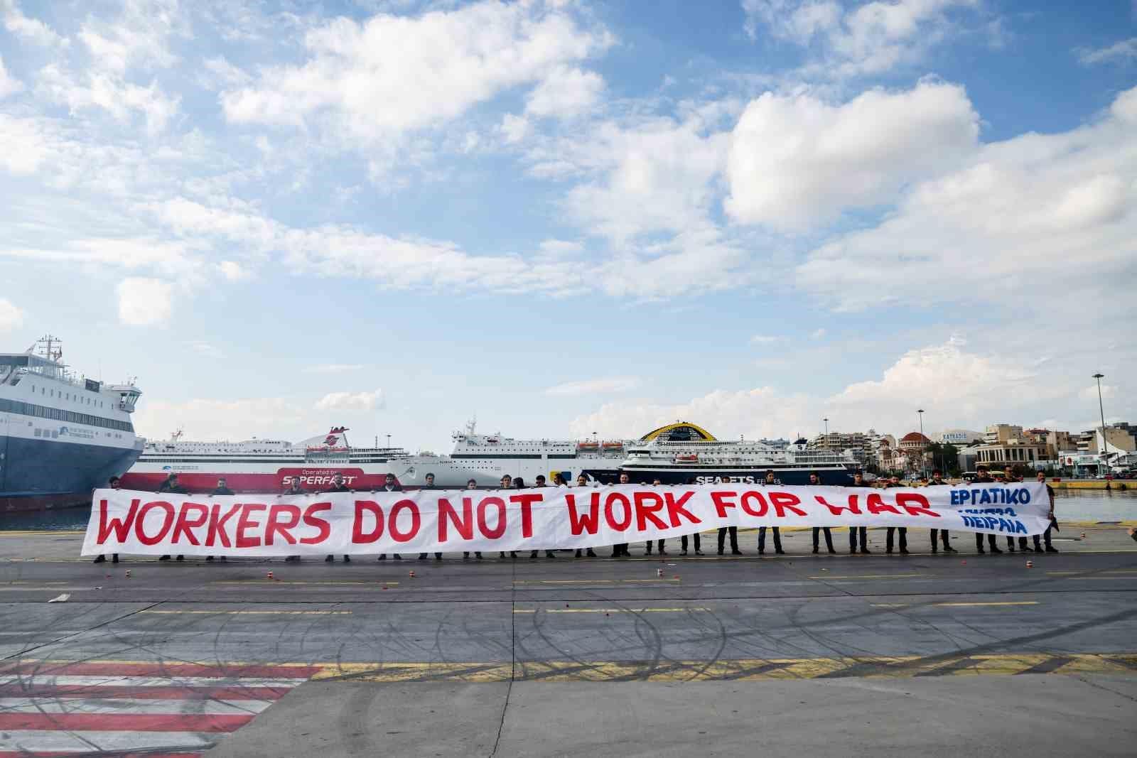 Liman işçileri, savaşa karşı 22 ülkede greve gitti