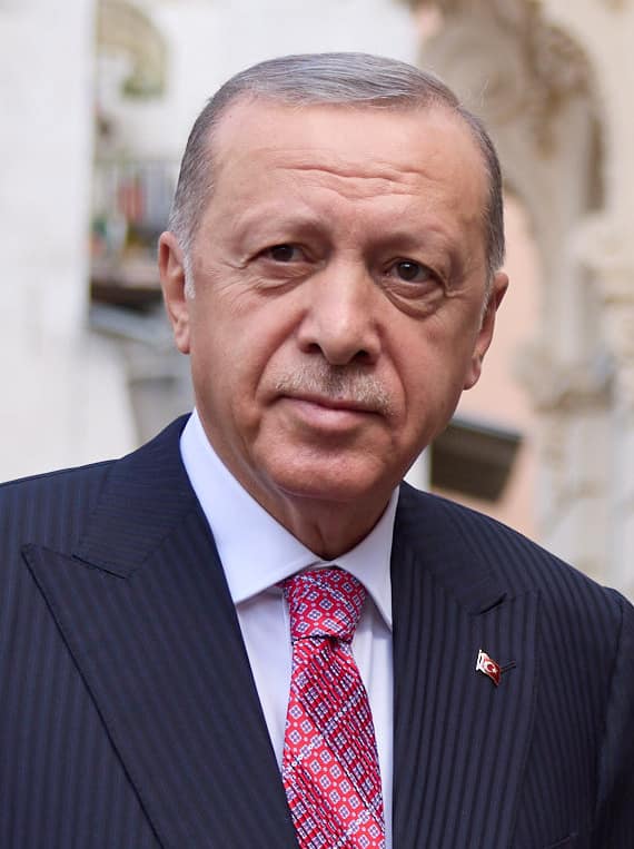 Cumhurbaşkanı Erdoğan: "Günü kurtarmanın değil istikbali inşa etmenin peşindeyiz."