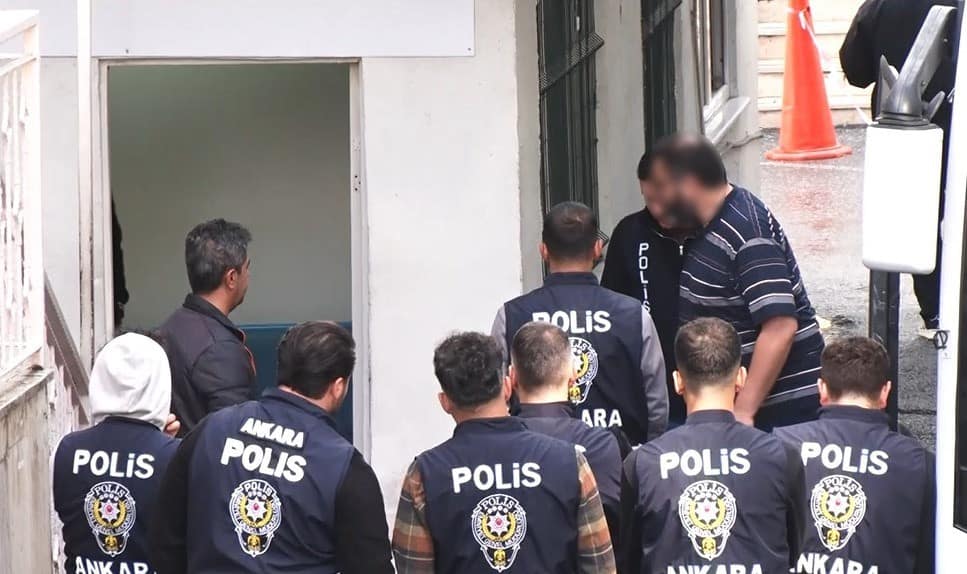 Eyüpsultan Belediyesine yönelik operasyonda gözaltına alınan şüpheliler Ankara’ya gönderildi