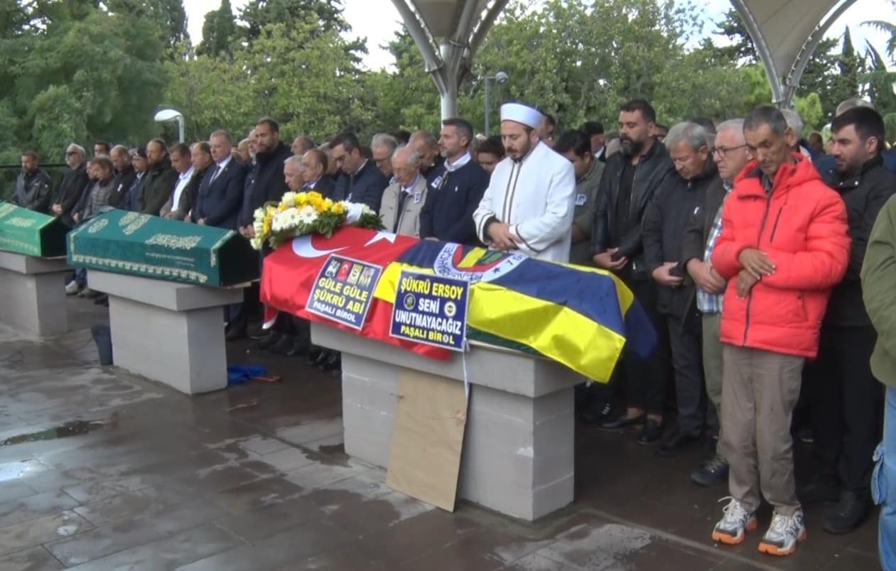 Fenerbahçe’nin efsanesi Şükrü Ersoy son yolculuğuna uğurlandı