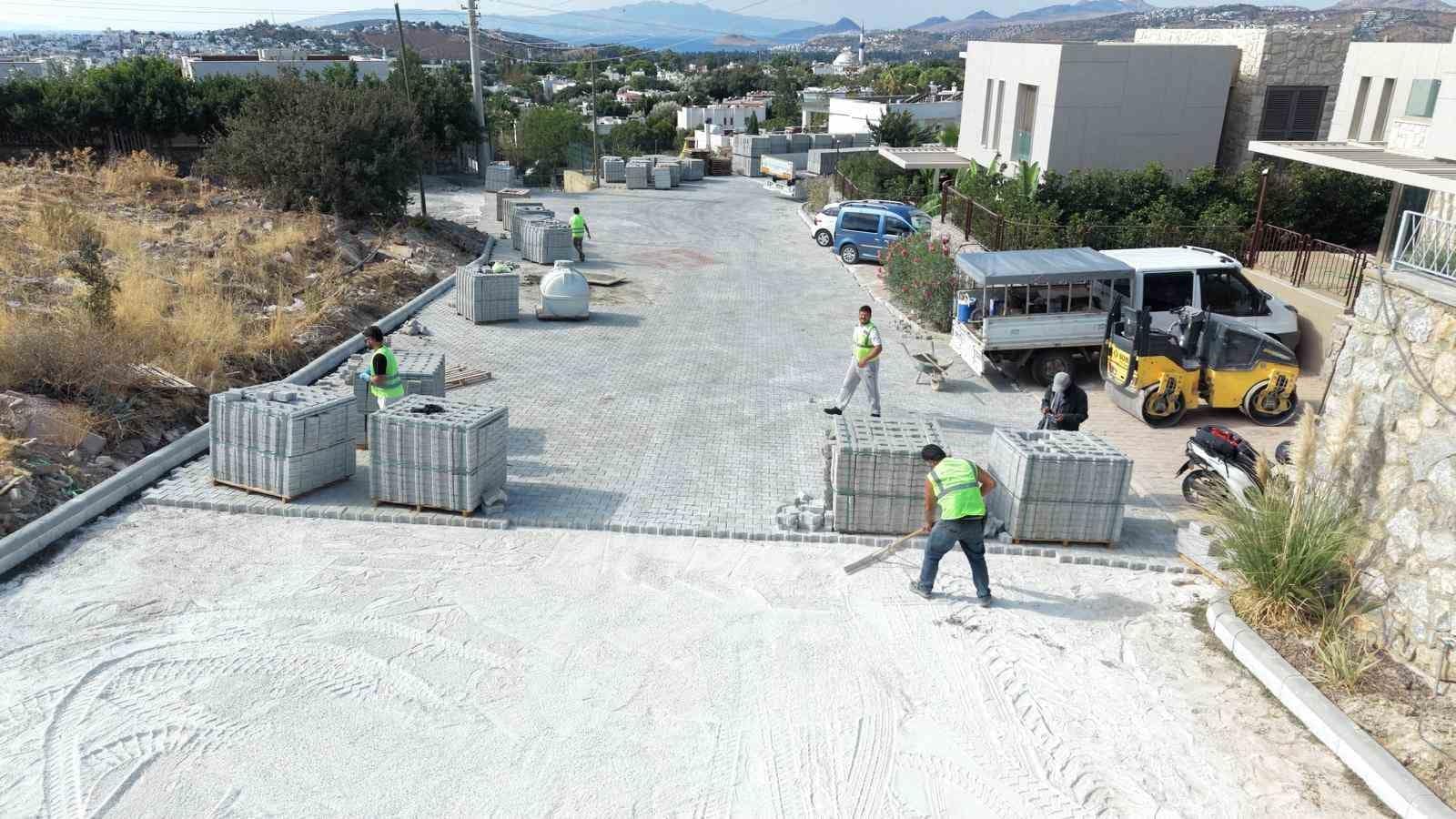Bodrum’da parke yol çalışmaları sürüyor