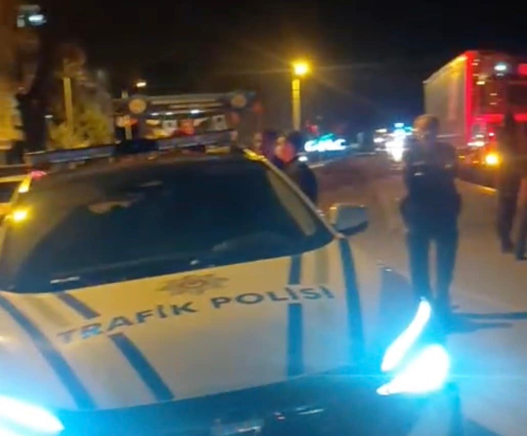 Balıkesir’de tırın altında kalan 16 yaşındaki motosikletli hayatını kaybetti
