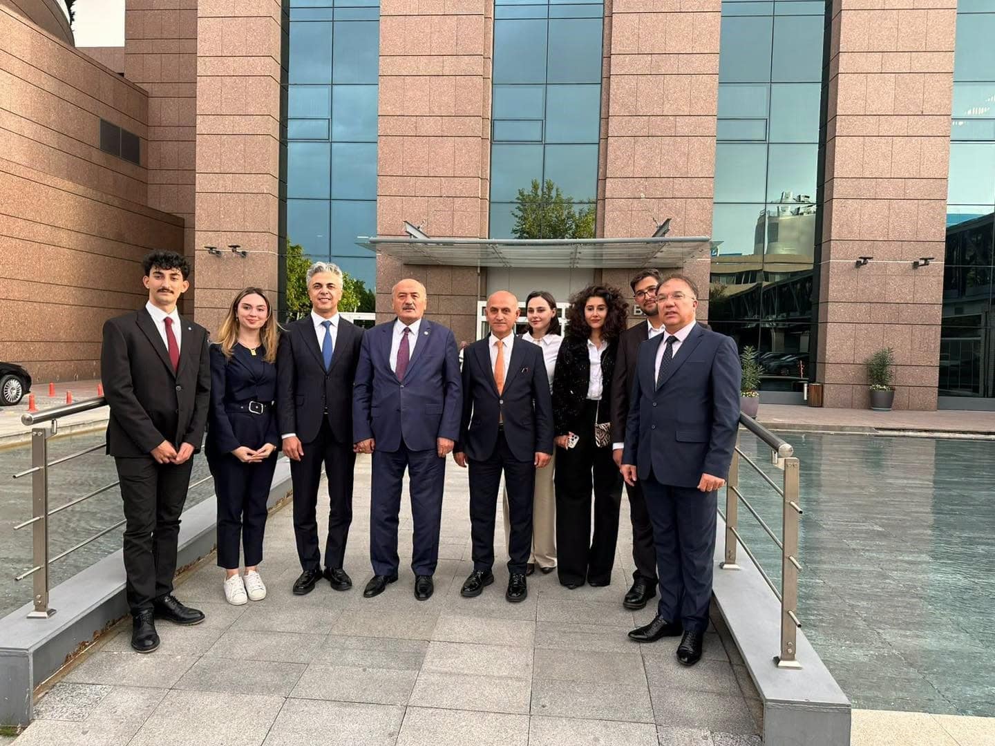 EBYÜ heyeti Binali Yıldırım ile eğitim hedeflerini görüştü