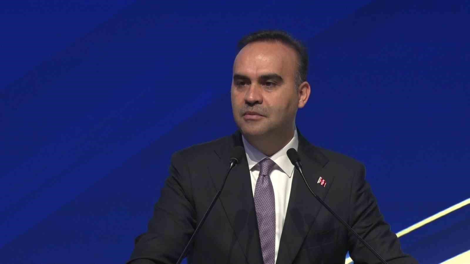 Bakan Kacır: "Türkiye coğrafi konumuyla, istikrarlı büyüyen ekonomisiyle, lojistik avantajlarıyla, nitelikli insan kaynağıyla eşsiz bir merkezdir"