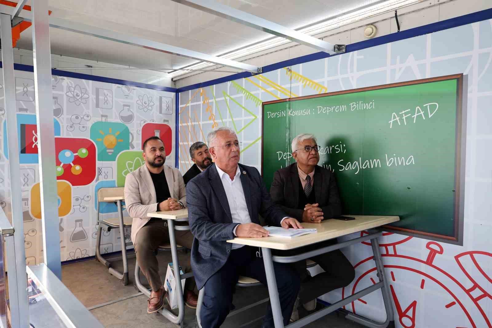 Deprem tırı ile 6,4’lük tatbikat