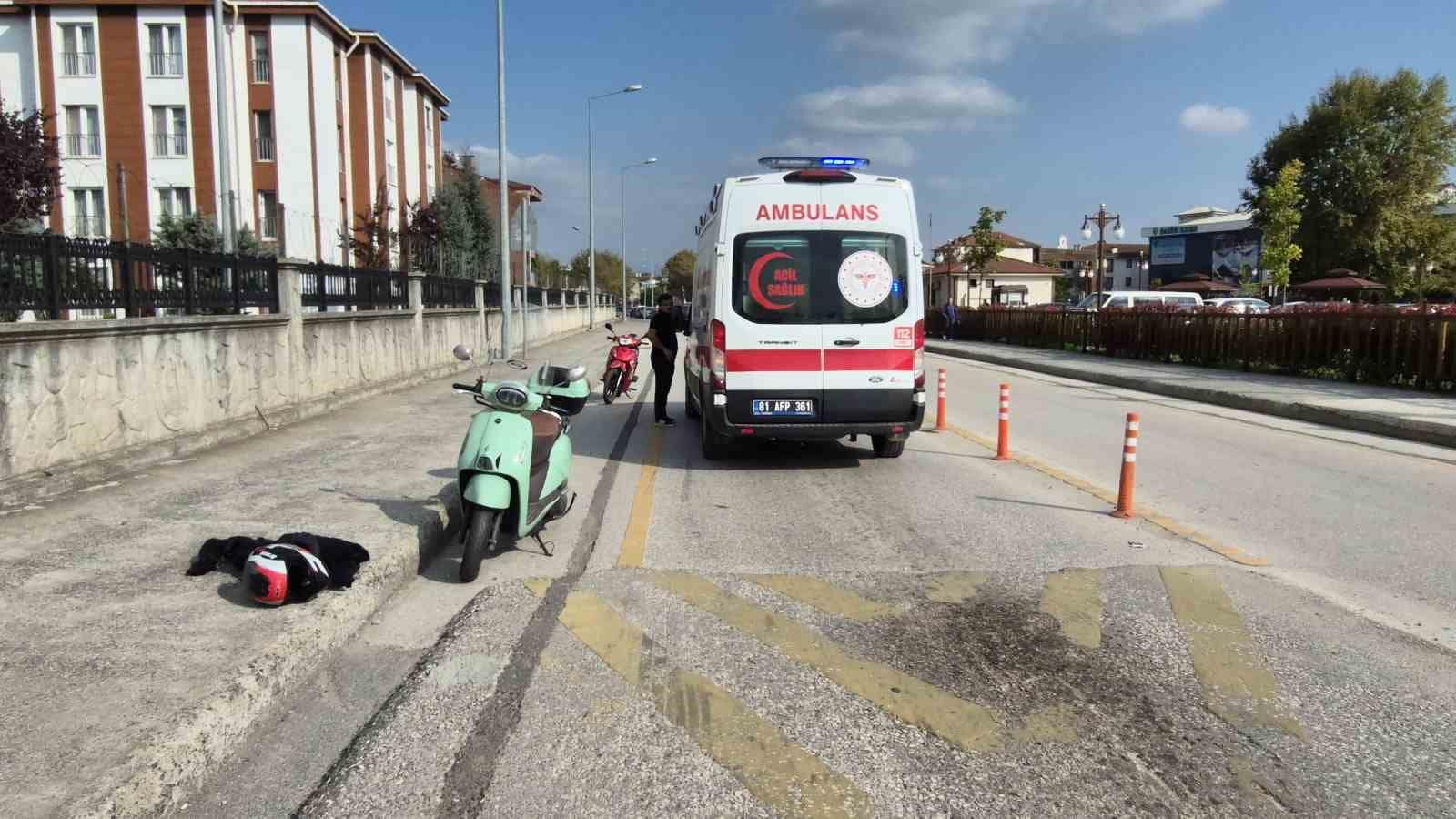 Düzce’de devrilen motosikletin sürücüsü yaralandı