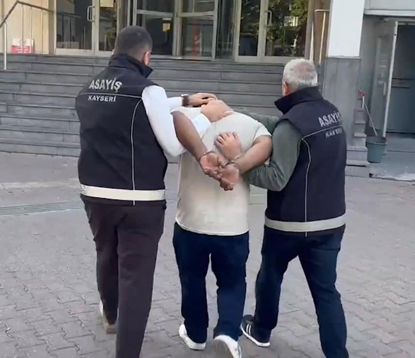 Kayseri’de ‘hırsızlık’ suçundan 10 yıl 11 ay kesinleşmiş hapis cezası bulunan şahıs yakalandı