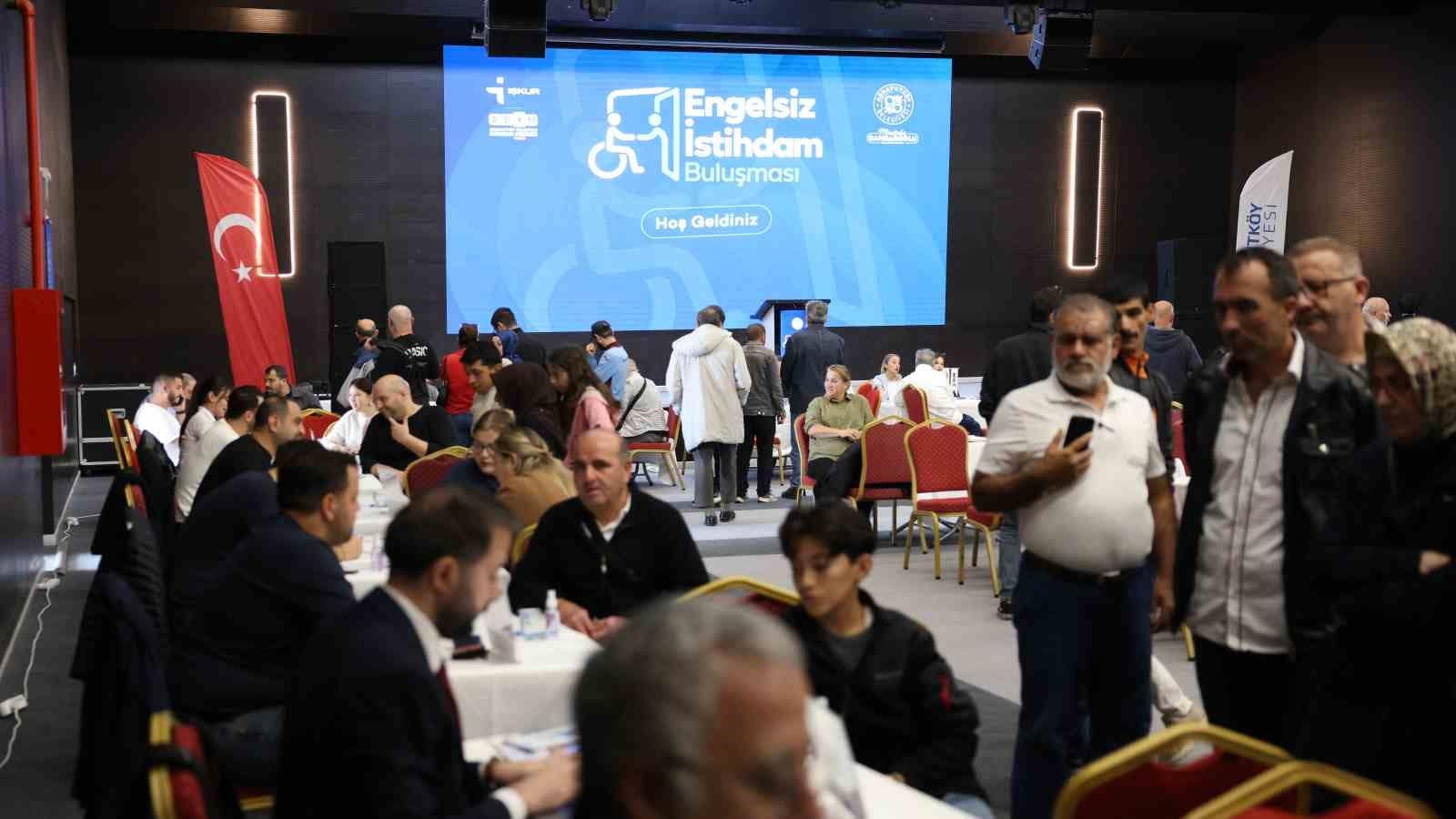 Arnavutköy’de "Engelsiz İstihdam Buluşması" iş arayanlarla firmaları bir araya getirdi