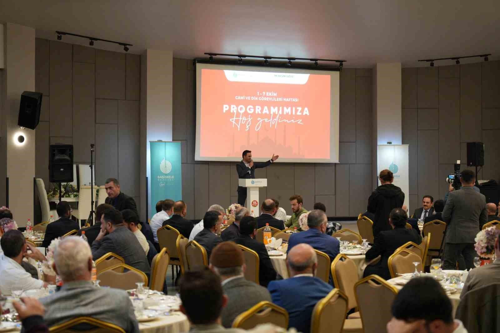 Özlü: "Güçlü Türkiye, güçlü karakterli nesillerle yükselecek"