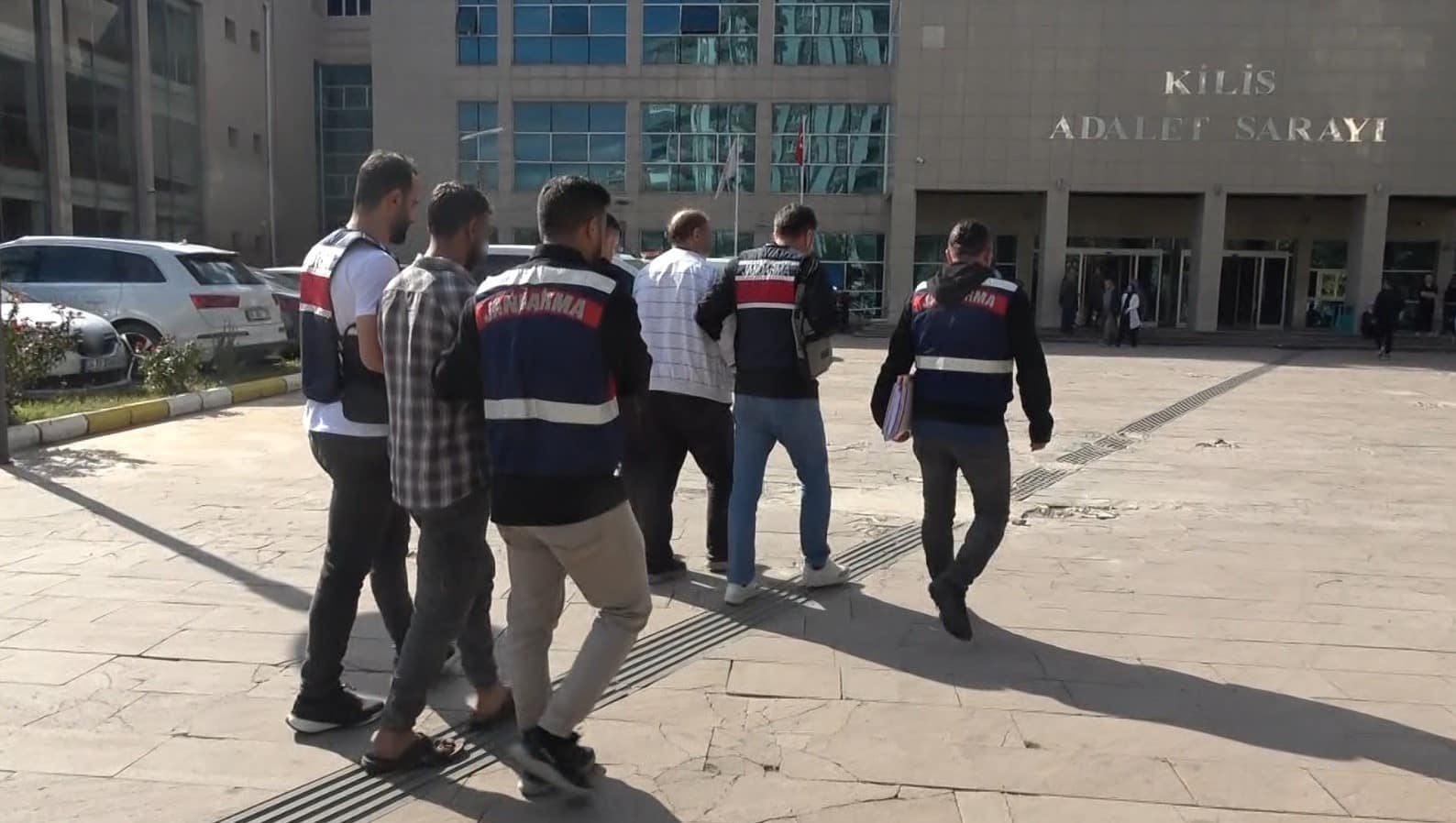 Kilis’te DEAŞ operasyonunda 2 şüpheli yakalandı