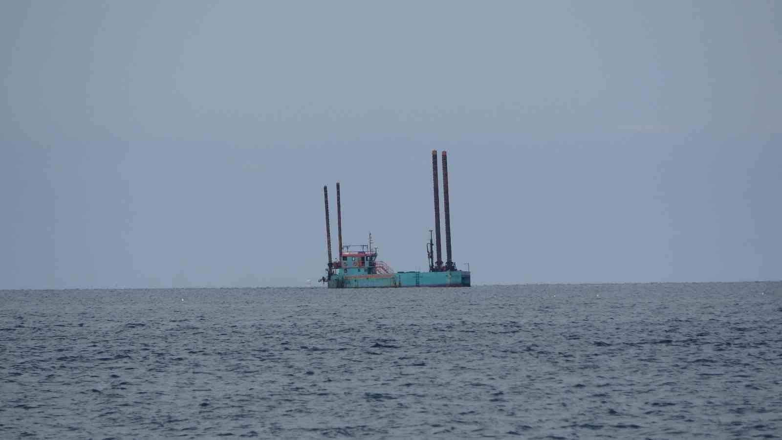 Yeni Trabzon Havalimanı için denizde sondaj, karada dolgu çalışmaları başladı