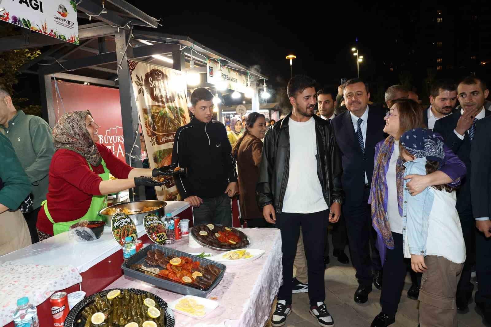 GastroAntep’te lezzet, emek ve kültürün buluştuğu stantlara Başkan Şahin’den yakın ilgi