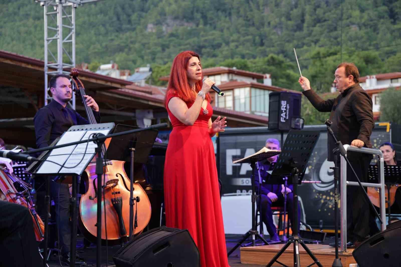 Akyaka’da Halet Çambel ve Nail Çakırhan anıldı