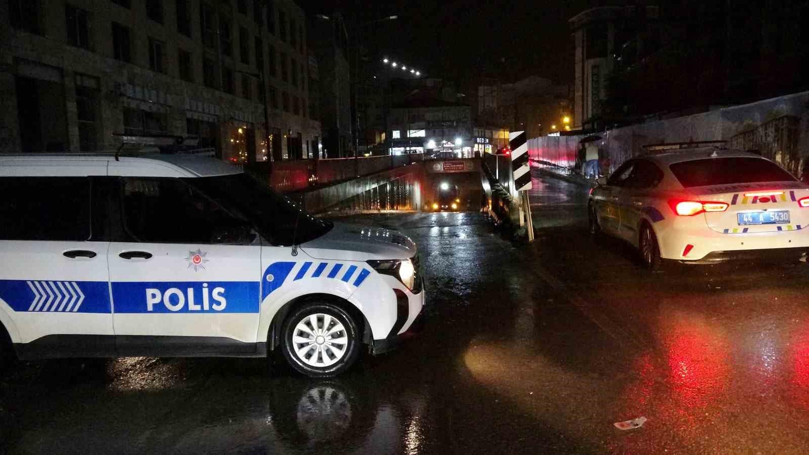 Malatya’da sağanak yağış nedeniyle altgeçit kapatıldı