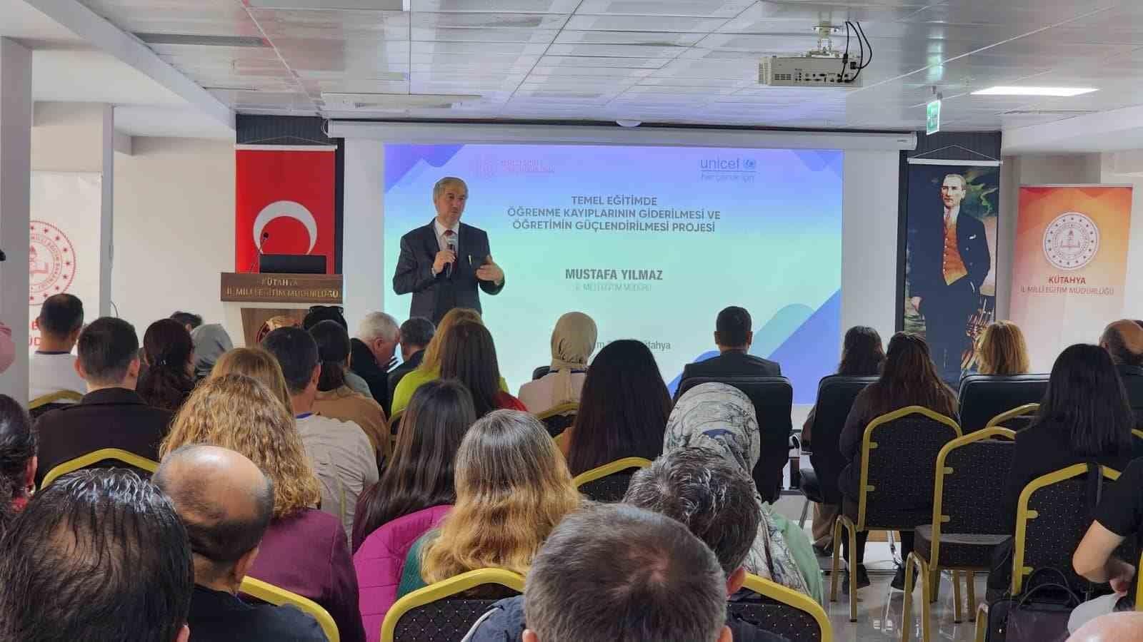 Öğrenme Kayıplarını Giderme Projesinin eğitici eğitimi Kütahya’da başladı