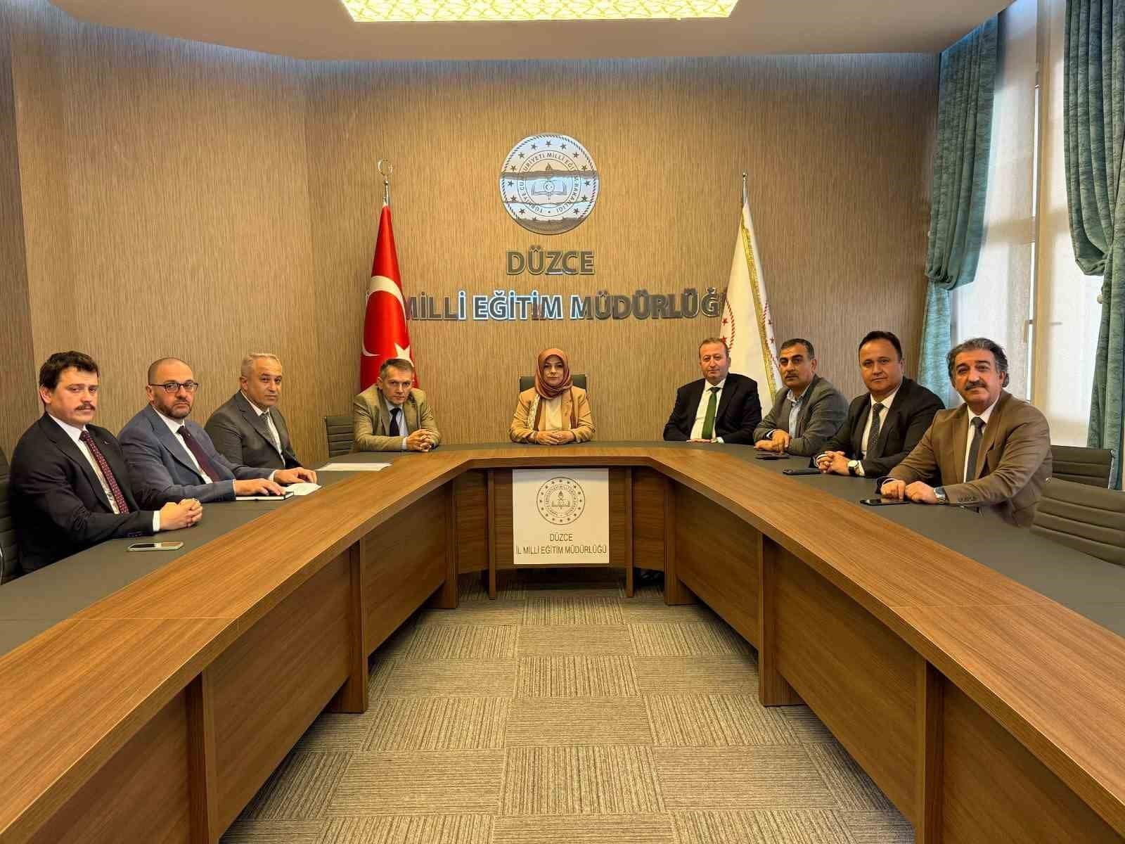 Düzce’de taşımalı eğitim masaya yatırıldı