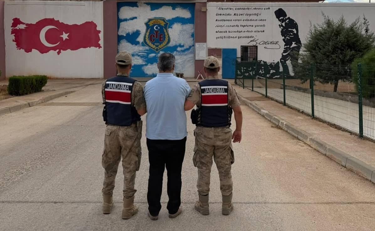 Jandarmadan FETÖ operasyonu: 2 şüpheli tutuklandı