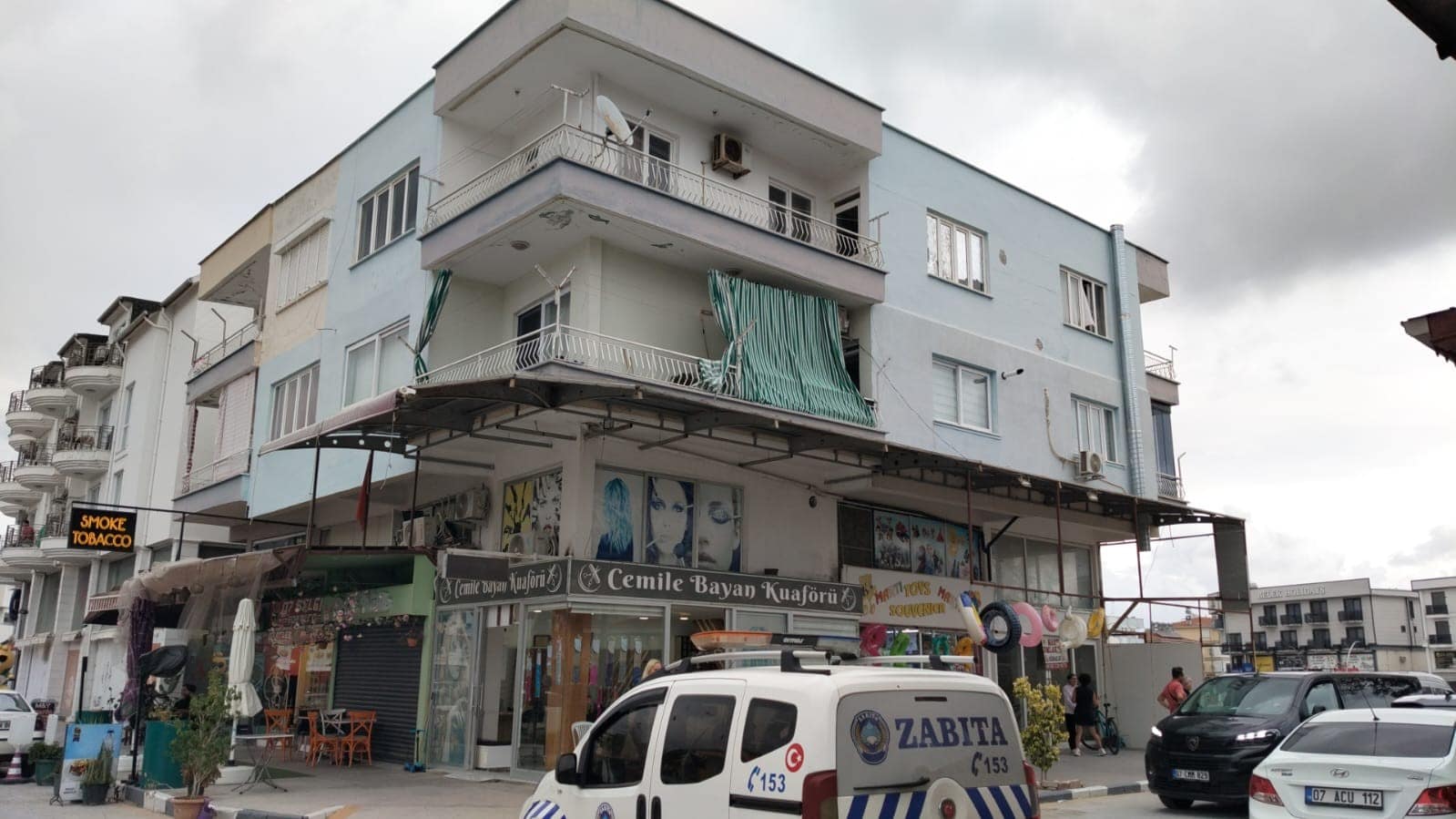 Antalya’da evde kedileri ile yaşayan hayvansever kadın hayatını kaybetti