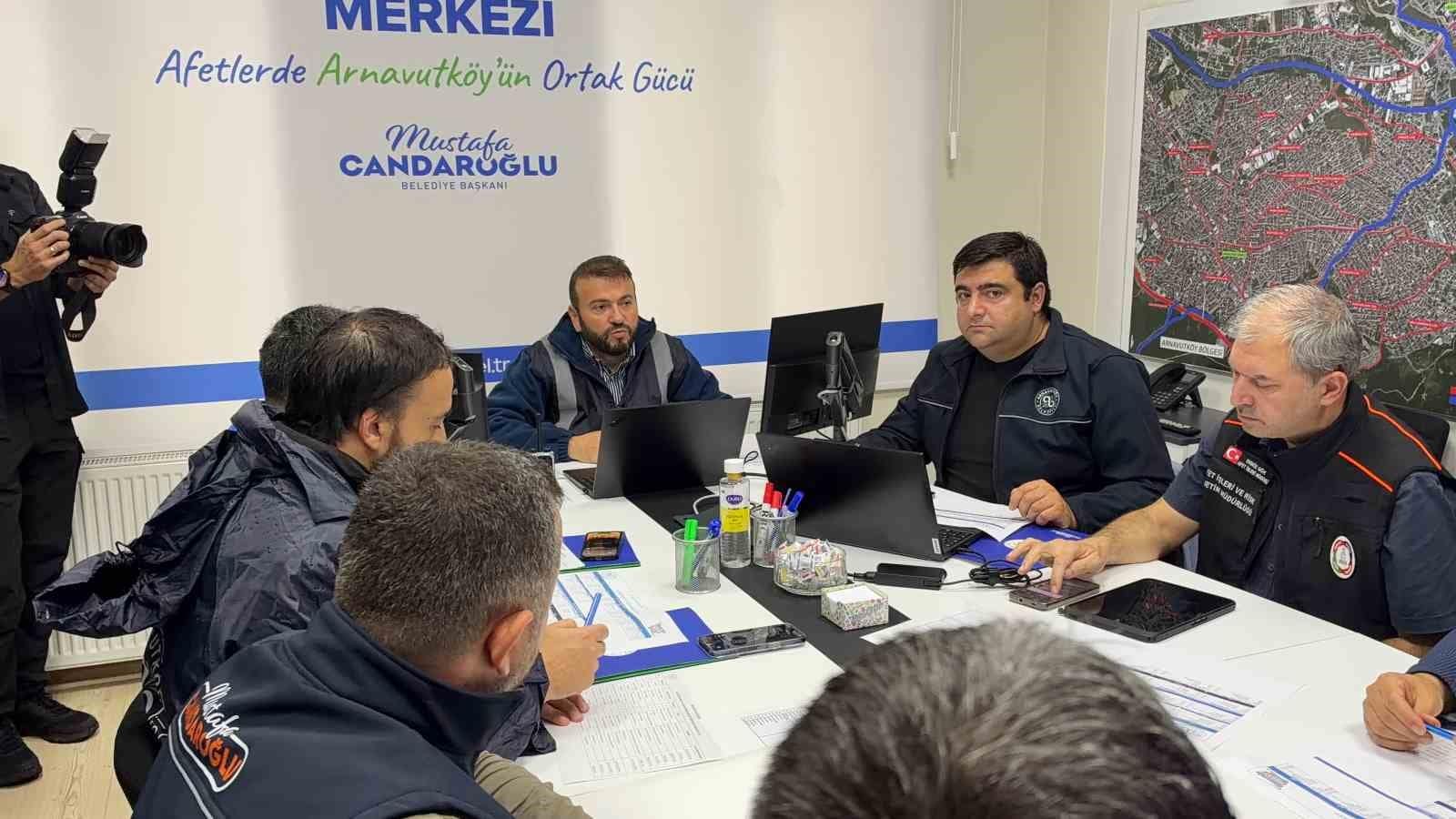 Arnavutköy’de sağanak alarmı: 300 personel ve 80 araçla 7/24 müdahale