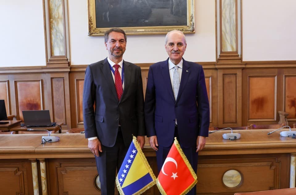 TBMM Başkanı Kurtulmuş, Roma’da Bosna Hersek Temsilciler Meclisi Başkan Yardımcısı Çavara ile görüştü