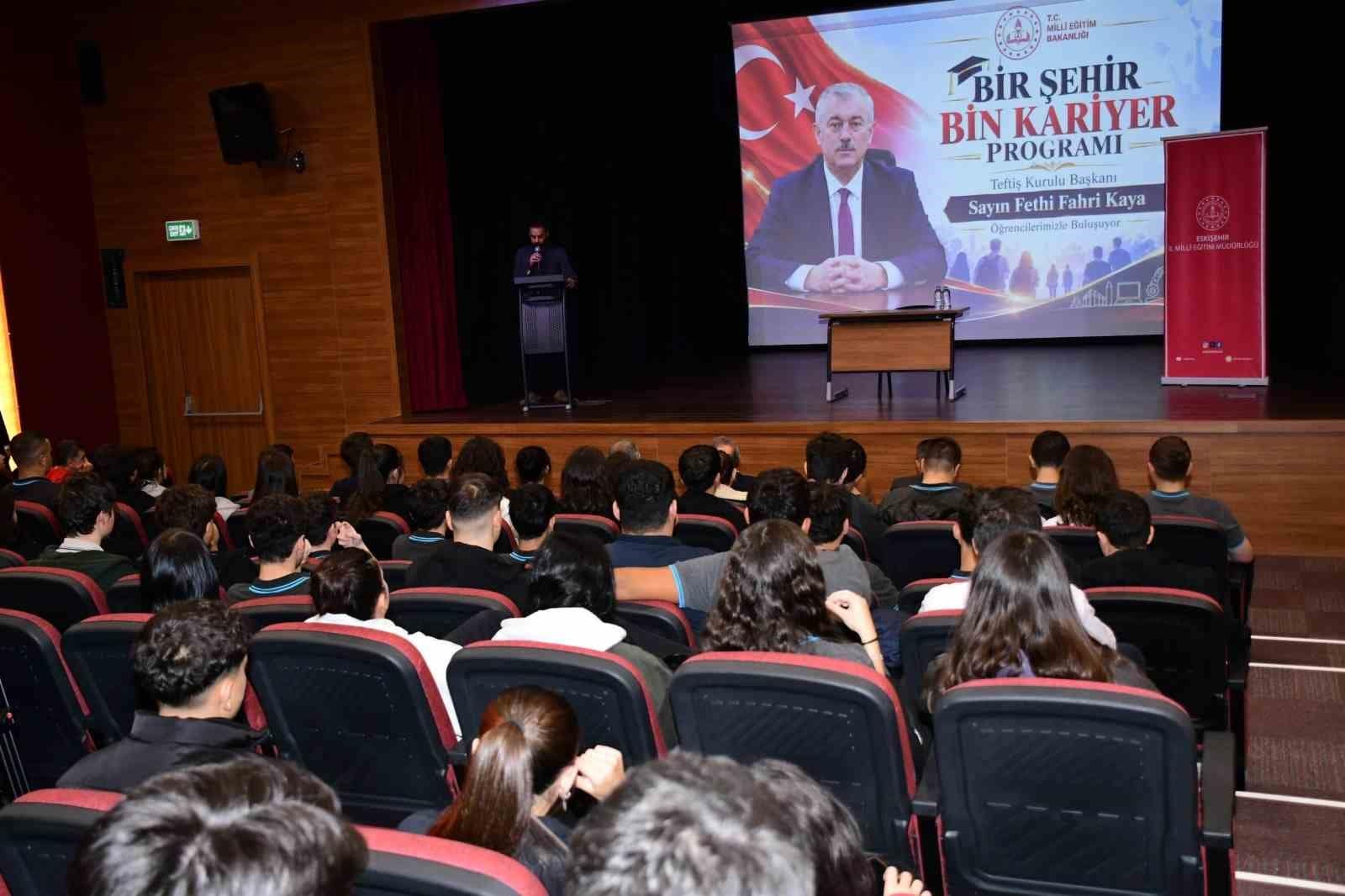 Öğrenciler kariyer yolculuğuna ilham veren isimlerle buluşuyor