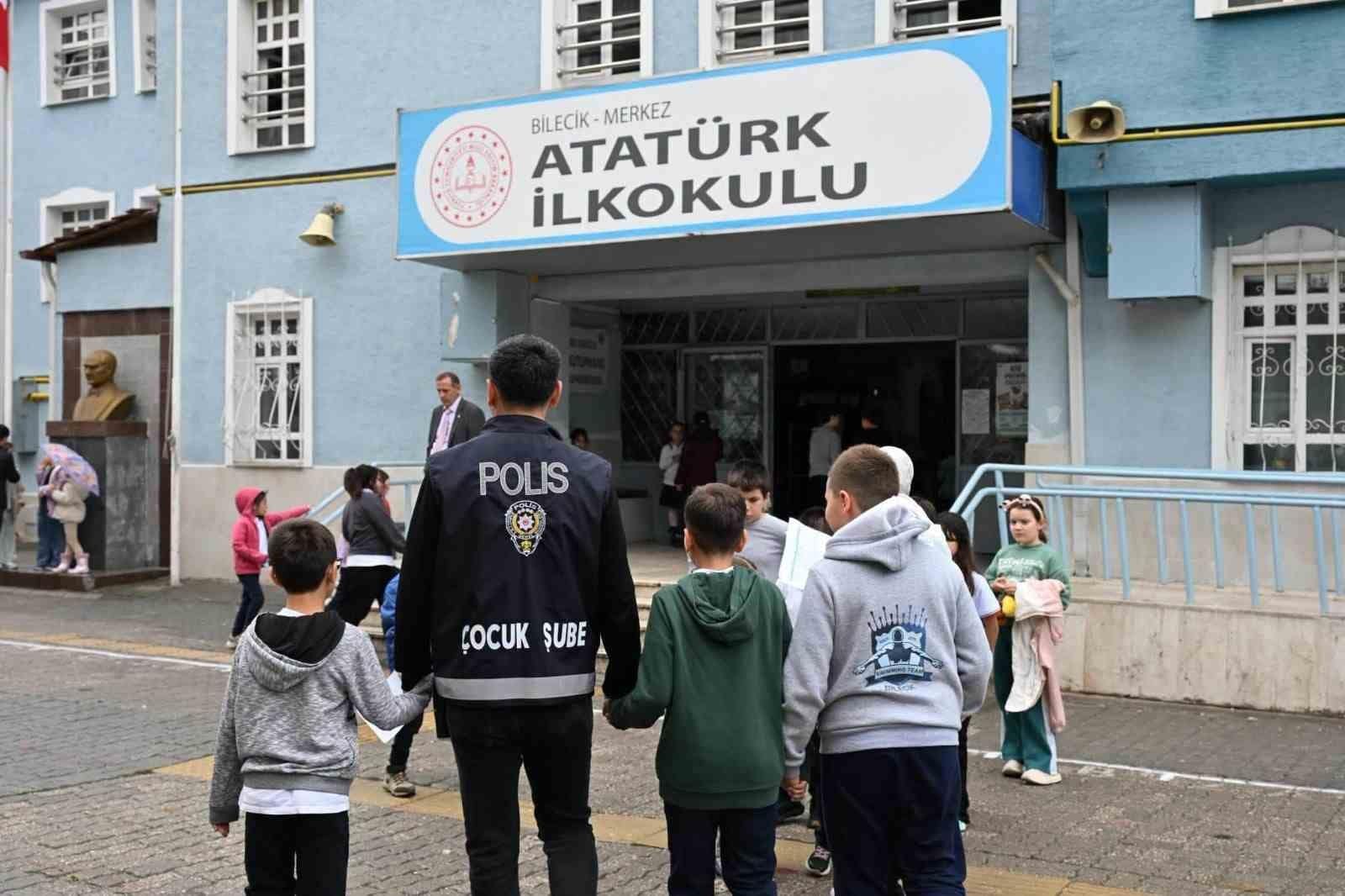 Bilecik’te okul çevrelerinde sıkı denetim