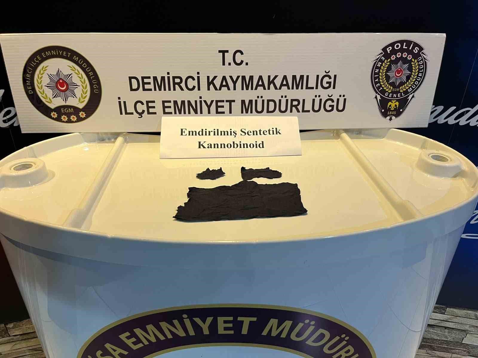 Demirci’de uyuşturucu operasyonu: 1 tutuklama