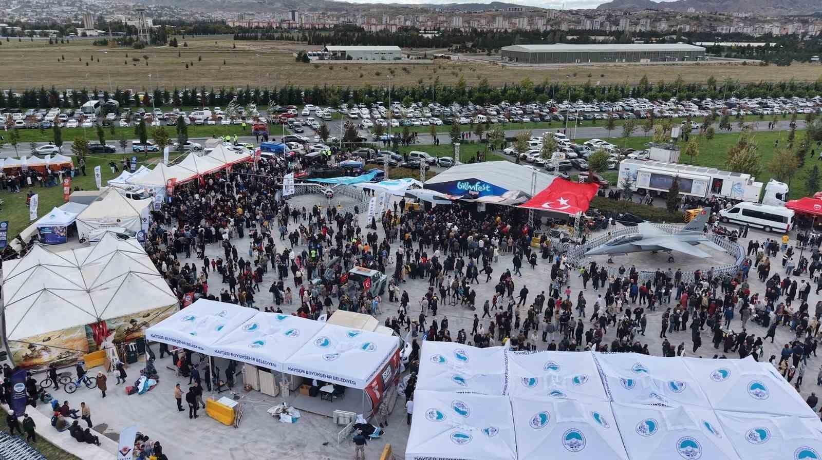 Kayserililer, bilim ve teknoloji heyecanını BİLİMFEST’te yaşıyor