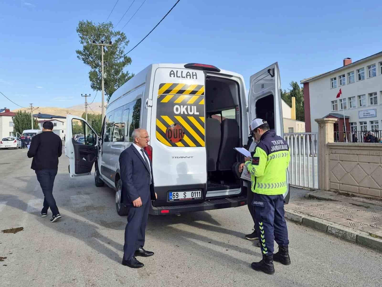 Bayburt’ta öğrenci servisleri denetlendi
