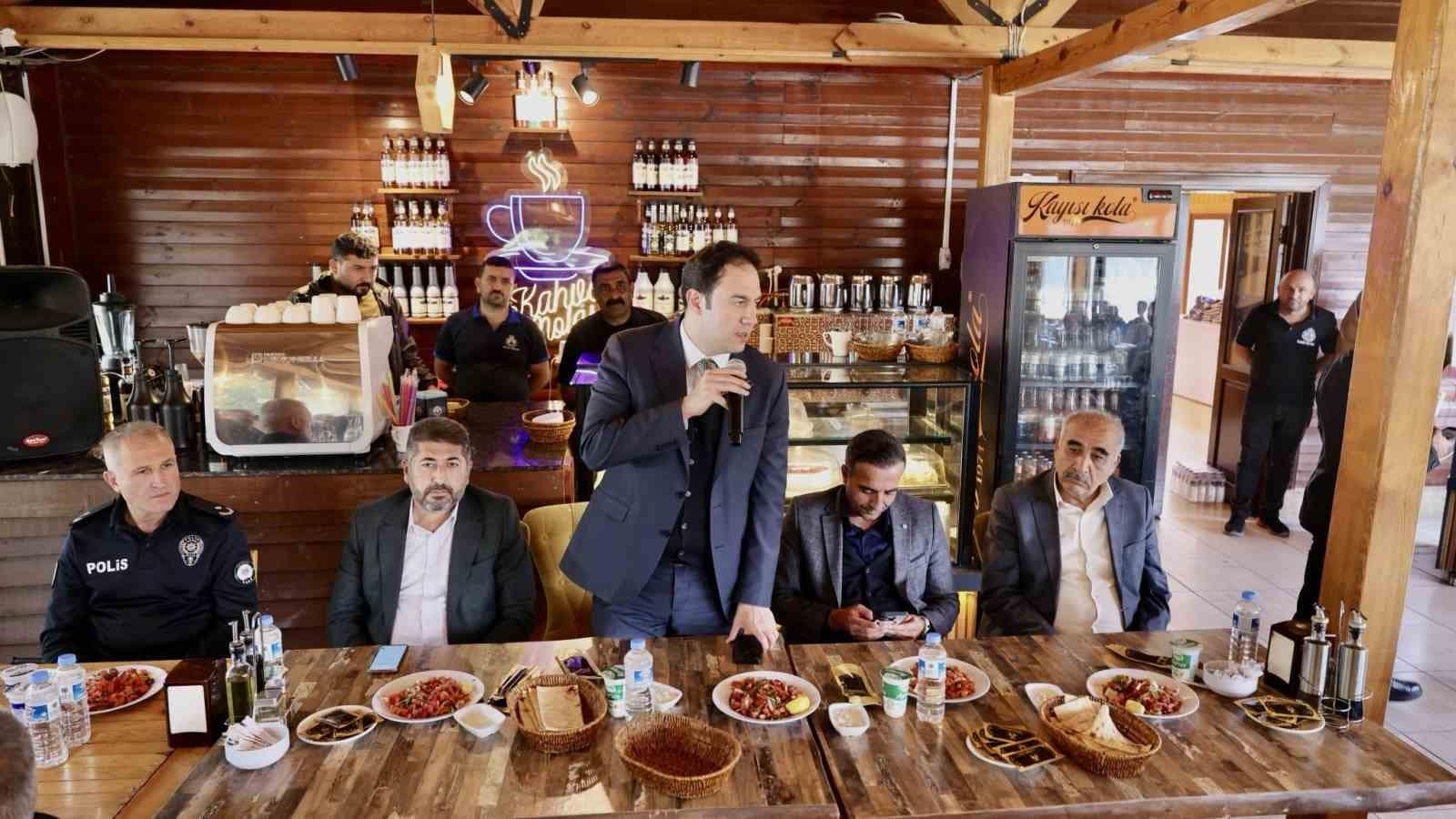 Akçadağ’da Muhtarlar Günü buluşması