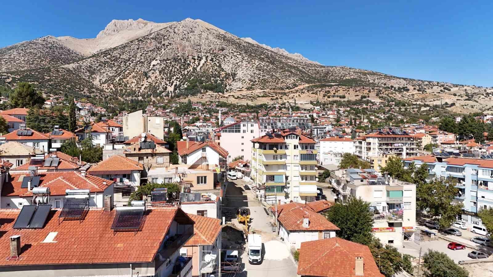 ASAT’tan Elmalı’da 116 bin 681 metre yeni içme suyu altyapısı