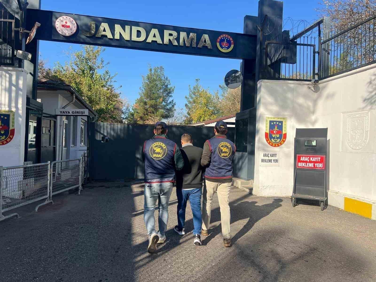 Diyarbakır’da haklarında kesinleşmiş hapis cezası bulunan 85 kişi yakalandı