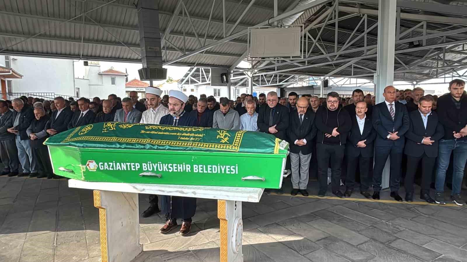 Gazeteci Kenan Yücel son yolculuğuna uğurlandı