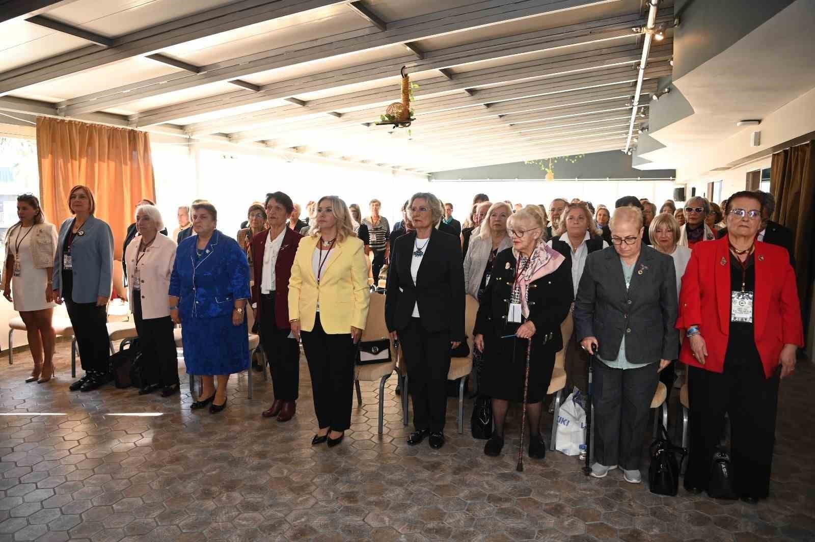 Kuşadası’nda ’Kadınlar zirvesi’ başladı