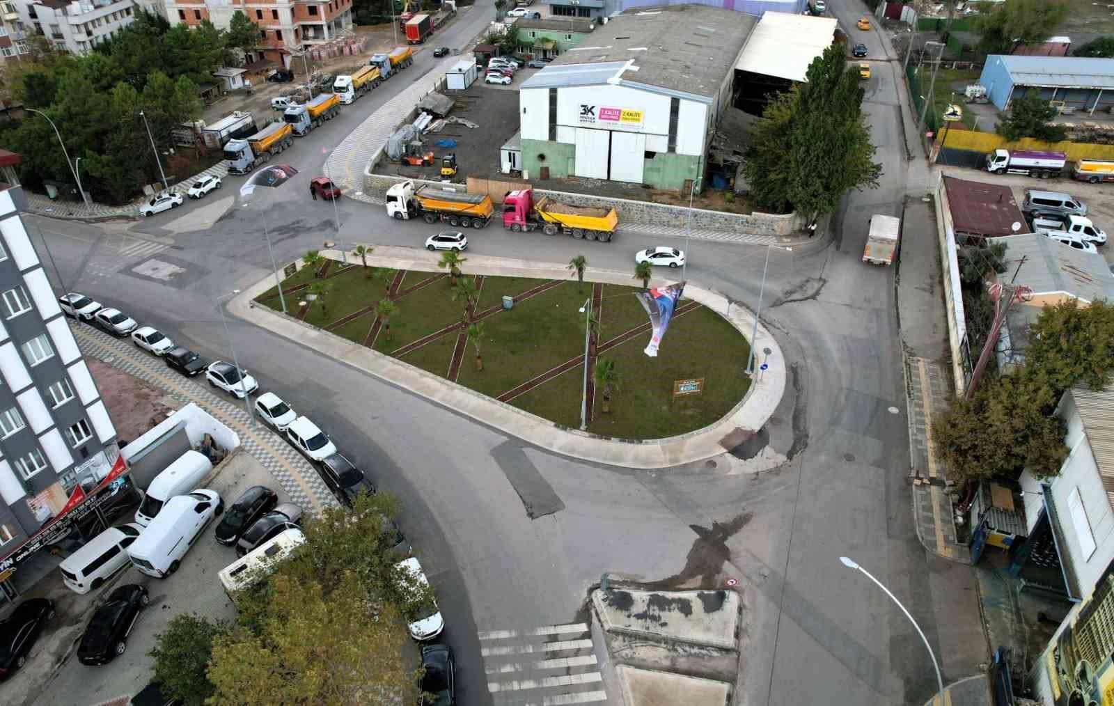 Gebze’de 5 bin ton asfaltla ulaşım ağı yenileniyor