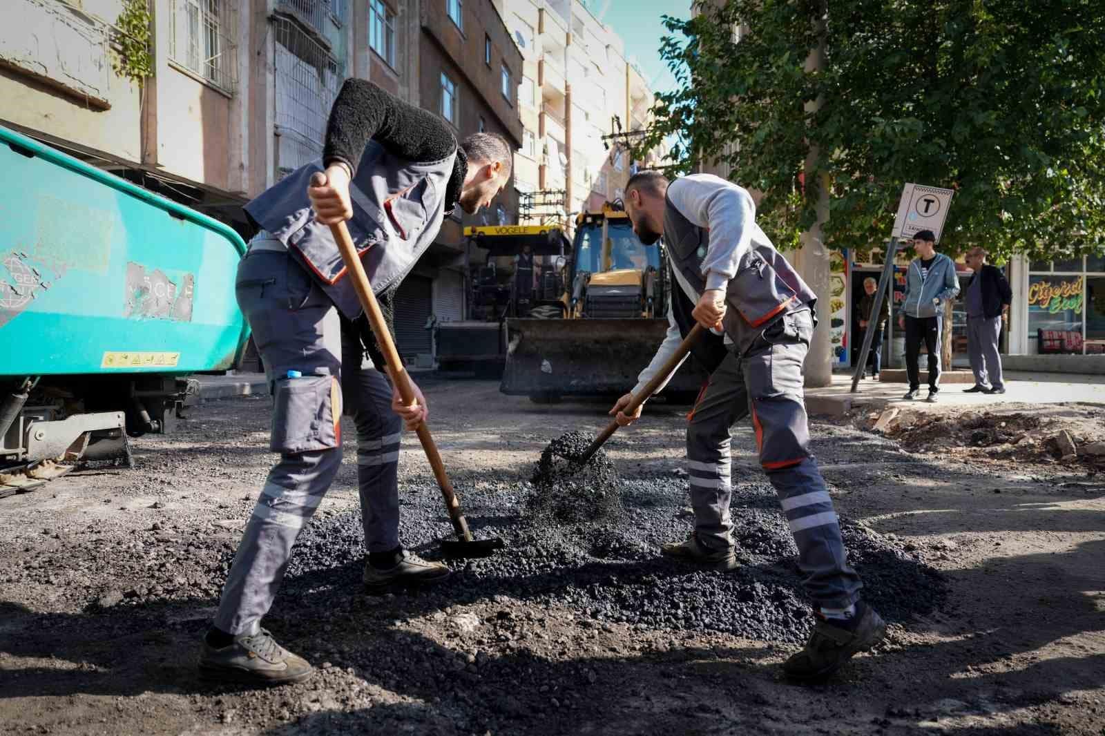 Diyarbakır’da altyapı çalışmaları tamamlanan caddelere 4 bin 200 ton asfalt serilecek