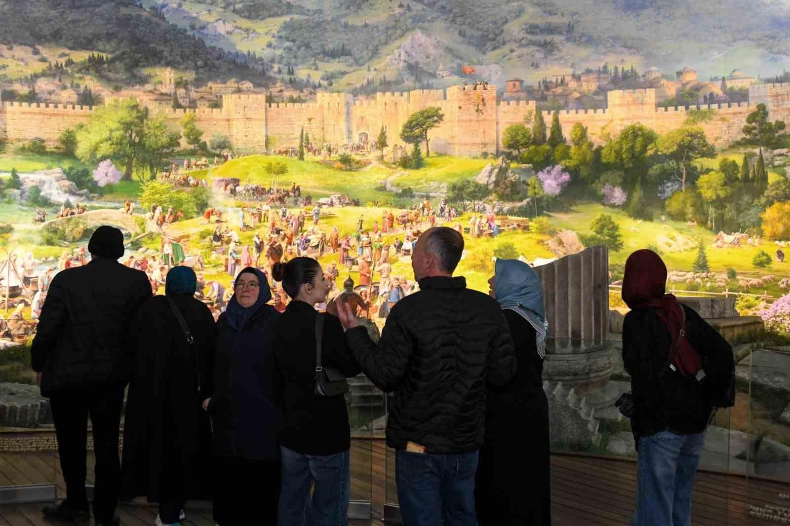 "Panorama 1326" milyonları tarihin kalbinde buluşturdu