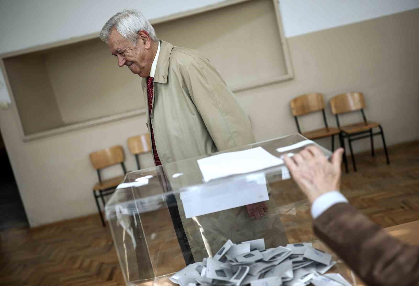 Bulgaristan, cumhurbaşkanlığı seçimi için sandık başında