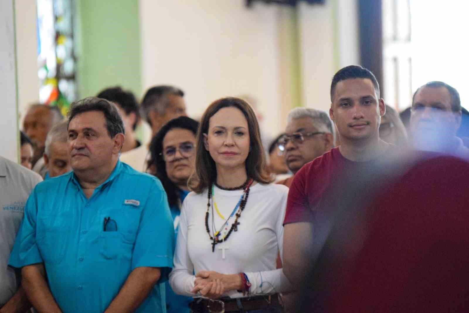 Venezuelalı muhalif lider Maria Corina Machado yaklaşık 1 yıl sonra ülkesine döndü