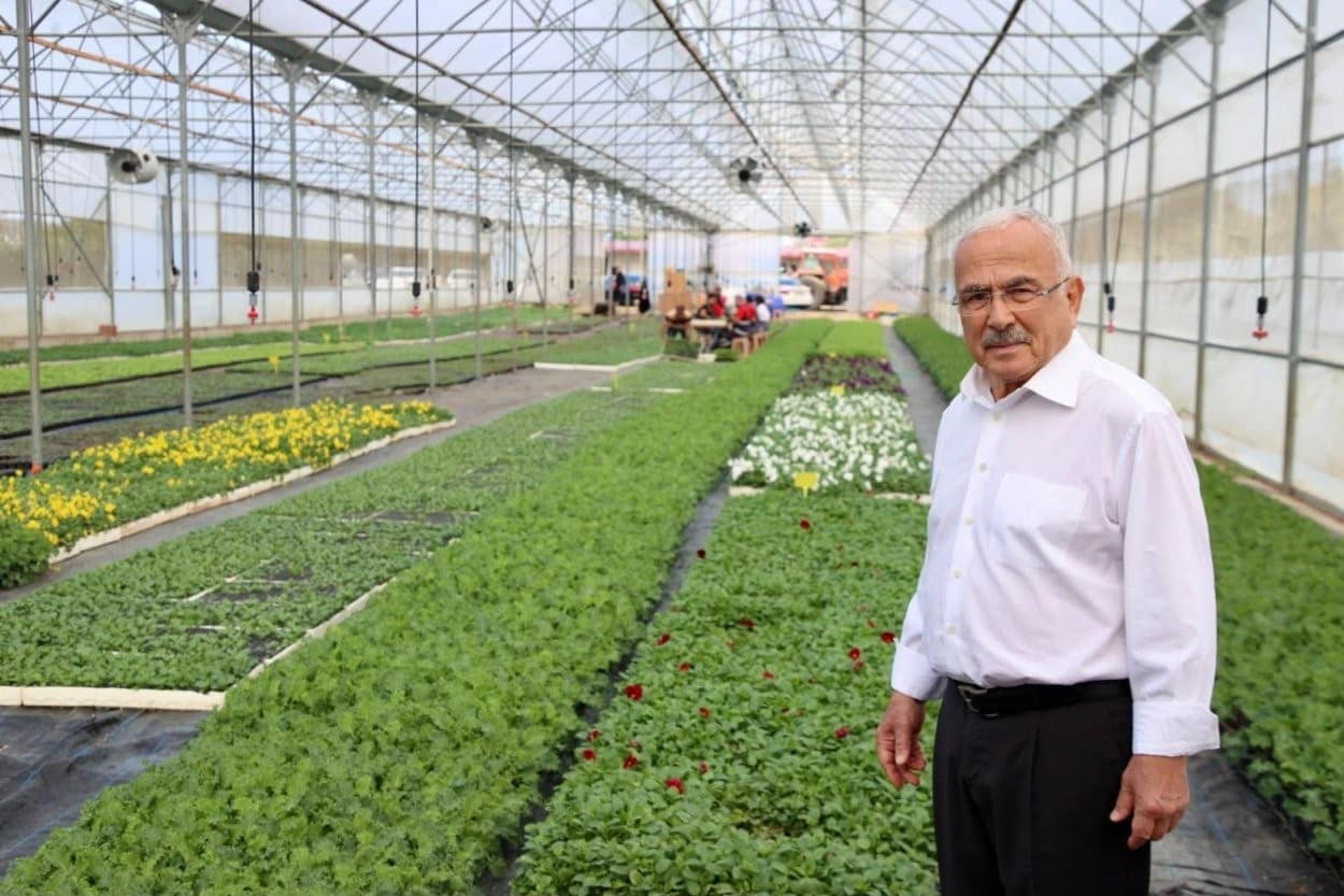 Başkan Güler: "Kendi çiçeklerimizi üretip, ekonomimize katkı sağlıyoruz"