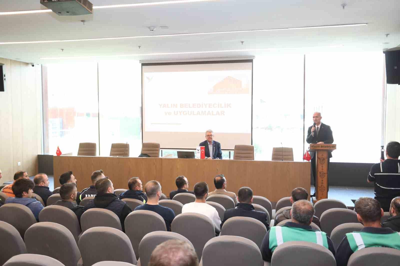 İnegöl Belediyesi’nden personele 2. yalın temelleri eğitimi