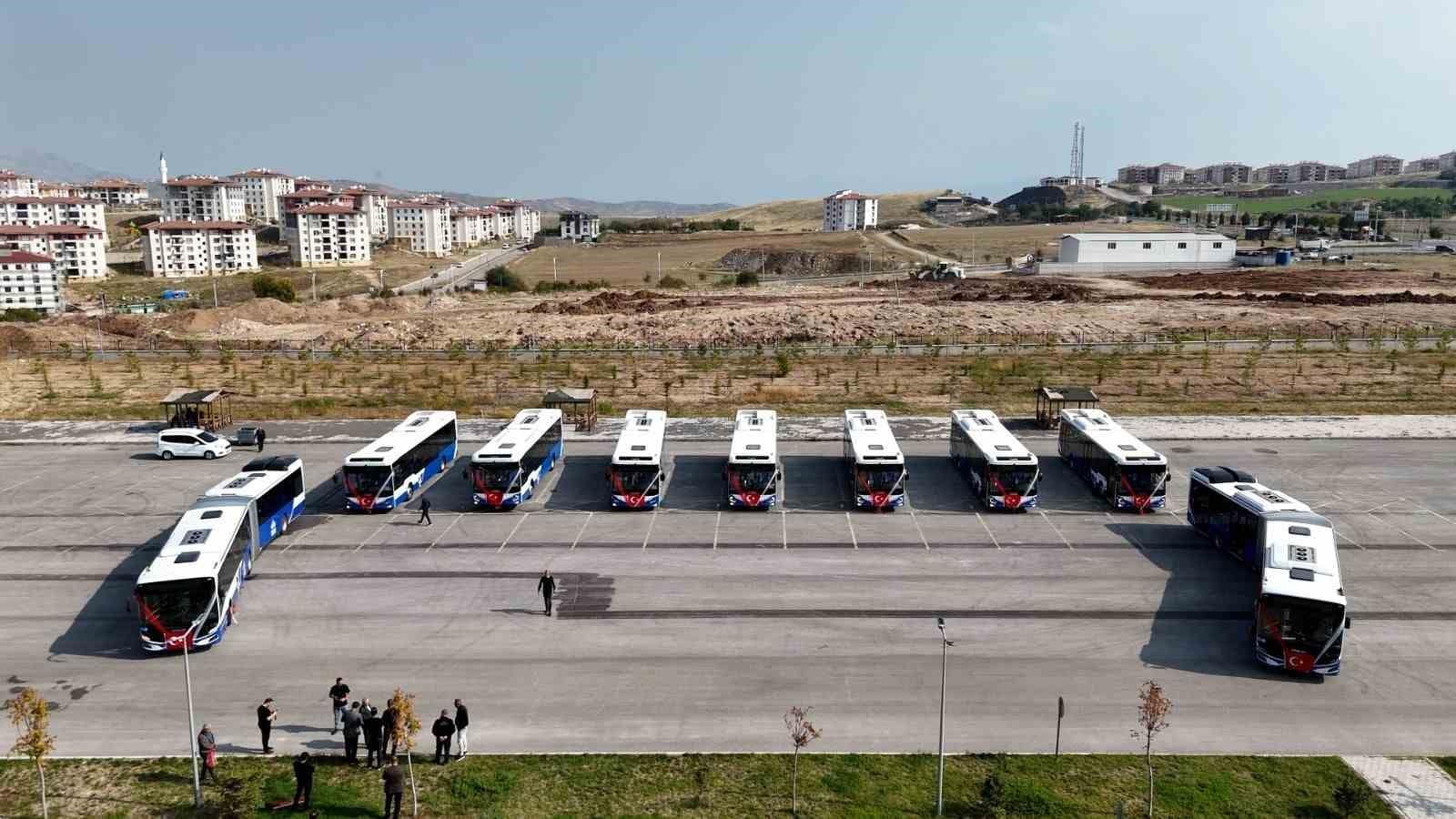 Elazığ Belediyesi araç filosunu güçlendirdi