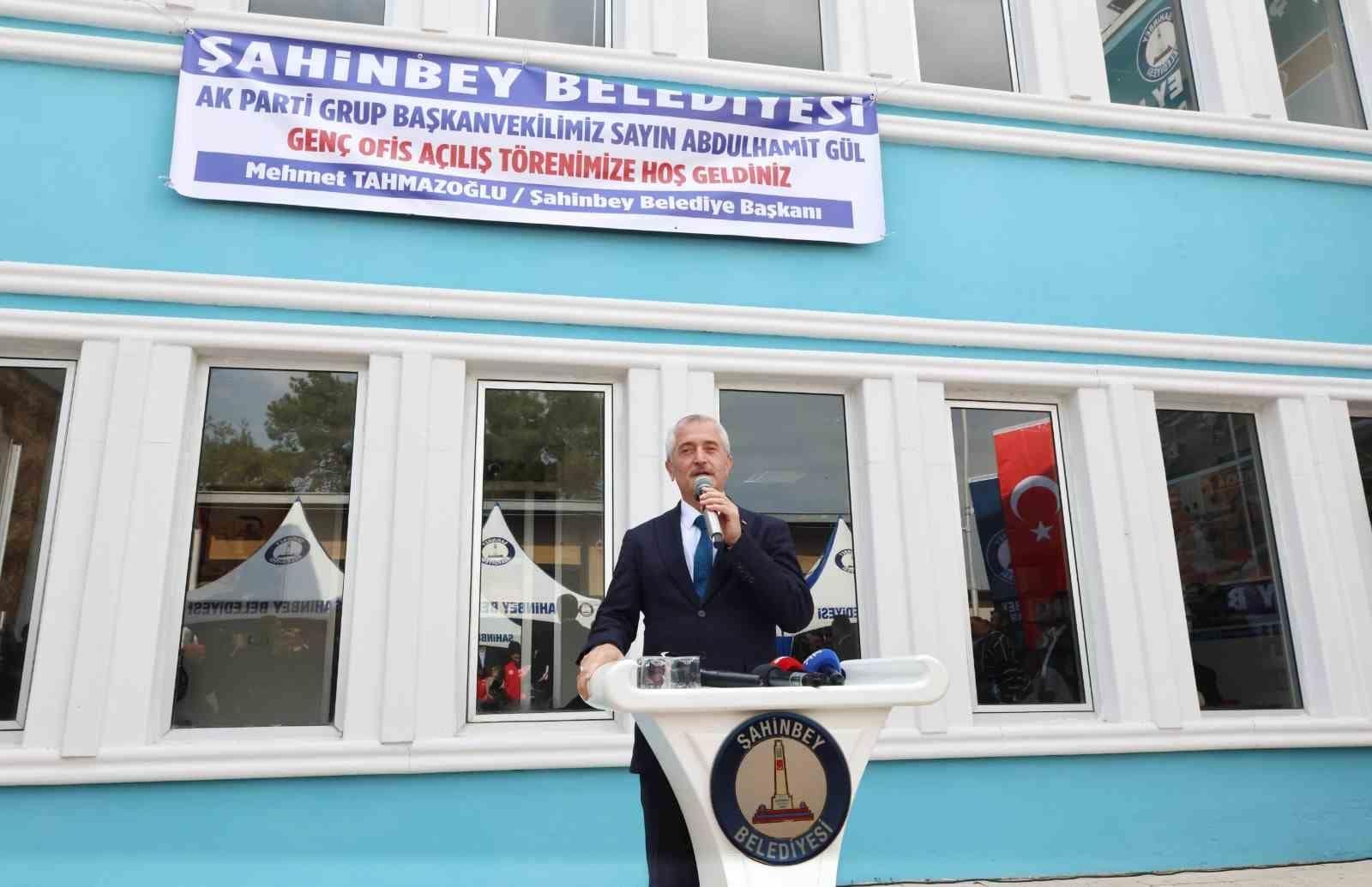 Şahinbey Belediyesi, üniversite öğrencilerine "Genç Ofisi" açtı