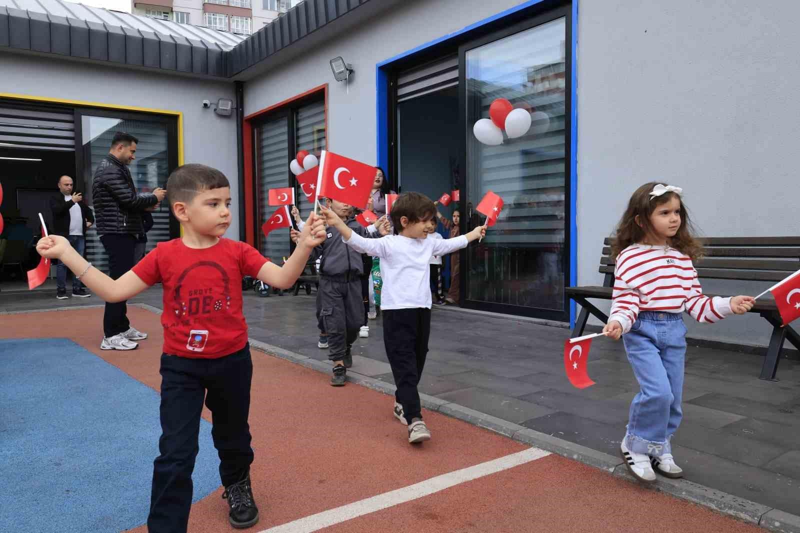 Çocuk kütüphanesinde Cumhuriyet Bayramı coşkusu